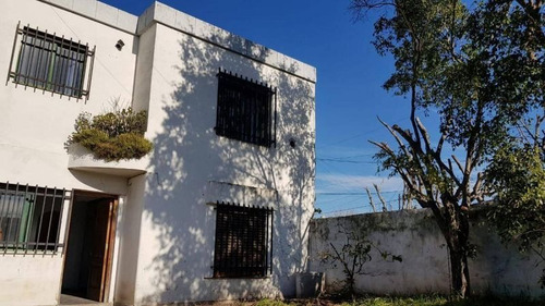 Casa 4 Ambientes Con Cocheras