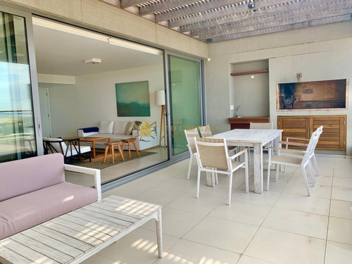 Apartamento En Venta Y Alquiler Temporario En Exclusiva Zona De Punta Ballena- Ref: 2818