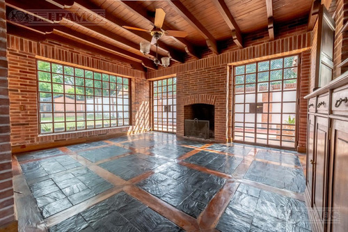 Casa Con Excelente Lote En La Horqueta, A Pocas Cuadras Del Colegio Newman.