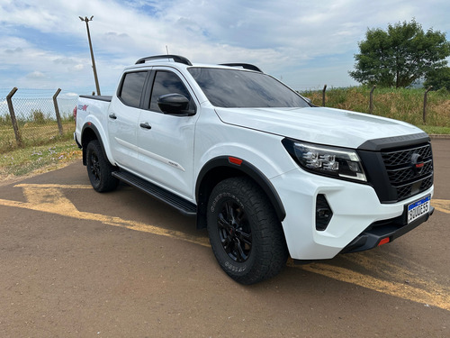 Nissan Frontier 2.3 Pro-4X Cab. Dupla 4X4 Aut. 4P