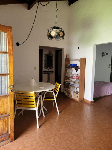 Chalet En Venta En Castelar Sur