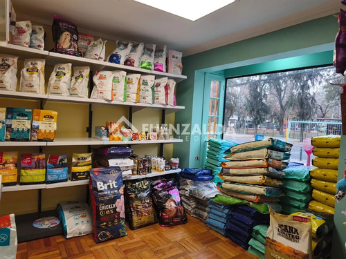 Casa Comercial En Arriendo En Las Condes