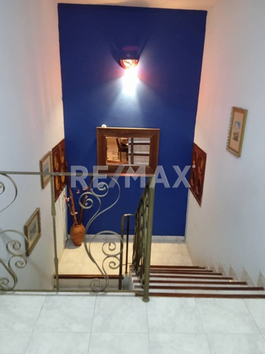 Imagen 9 de 10 de Casa Quinta Dos Niveles Urb. Nueva Andalucia Av. Cancamure