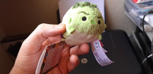 Disney Store Marvel Tsum Tsum Hulk Beanie Plush 5 Cms (Usado)