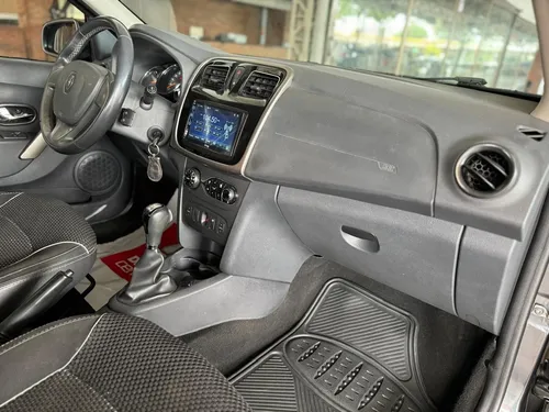 Renault Stepway 1.6 Intense Automática