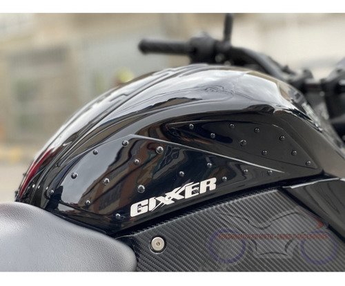 Combo Protector Tanque + P. Tacómetro Suzuki Gixxer Fi Naked