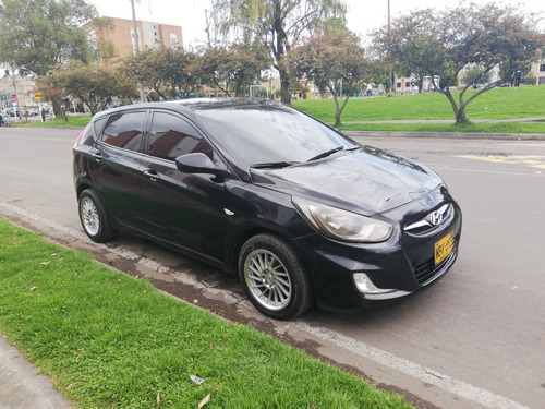 Hyundai I25 2012