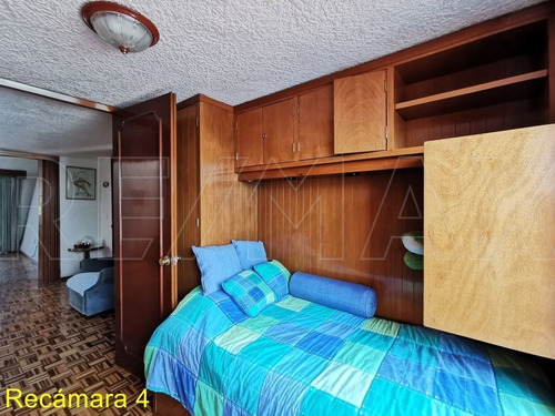 Casa De 215m2t / 347m2c / 4r / 3.5b / 1a / Vigilancia