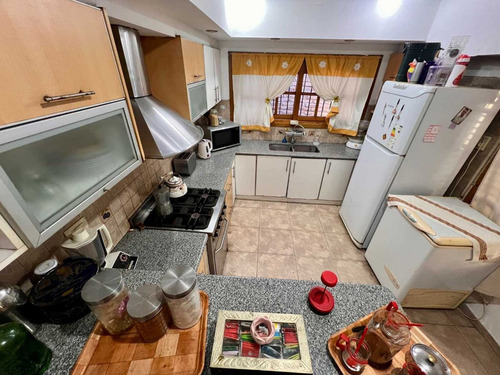 Casa 4 Ambientes En Venta En Lomas De Zamora