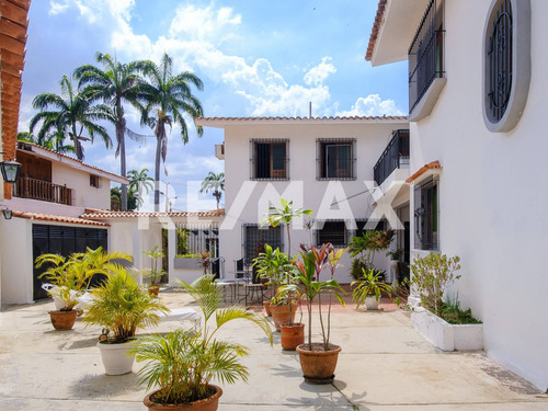 Imagen 7 de 13 de Casa En Clnas De Guataparo Cod:132198 Albert G. 04121444789