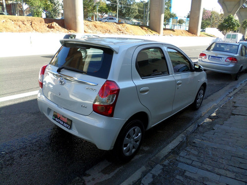 Imagem 6 de 9 de Toyota Etios X 1.3 16v Flex 2016/2016