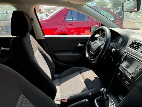 Volkswagen Polo 1.6 L4 Design & Sound Mt