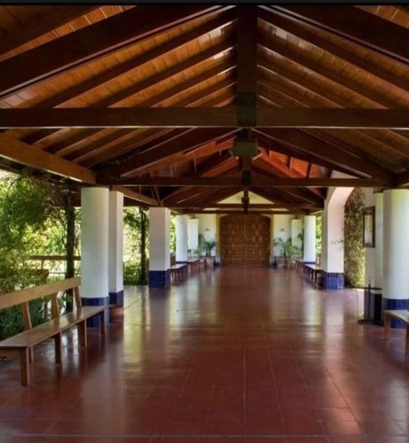 Imagen 5 de 15 de Vendo Parcela En Parque Privado Memorial Vacía