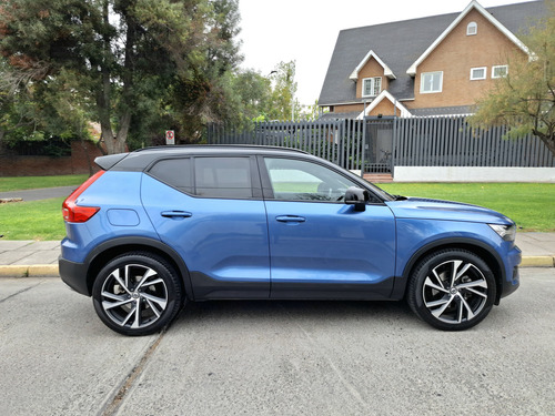 Volvo XC40 T5 R-design
