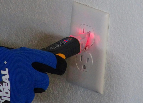 Eléctrica 61-657 - Dual Range 12-1000v Ac Ncvt Con Linterna