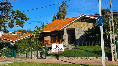 Casa En Carrasco, Montevideo , Uruguay