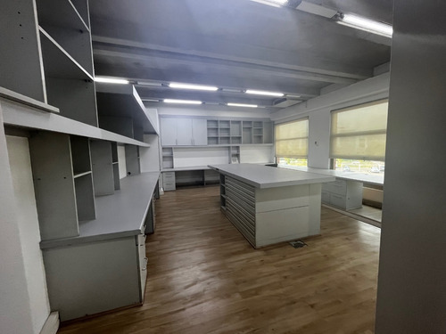 144m2 Habilitada Nororiente Semiamoblada Impecable