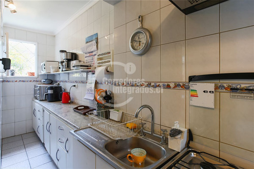 Casa En Venta De 5 Dorm. En Las Condes