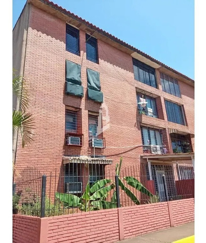 Apartamento Residencias Guarapiche Sector Rio Aro.