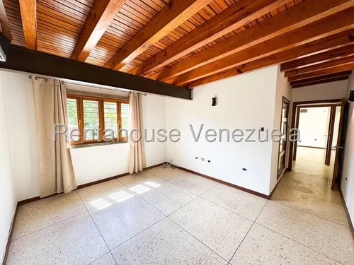 Casa Duplex Con Lindo Jardin En Calle Cerrada En Alquiler Prados Del Este I