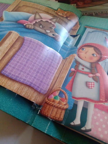 Imagen 3 de 6 de Libro Pop Up Caperucita Roja Susaeta