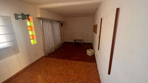 Imagen 13 de 29 de Local - Flores - Salon Multiuso Con Patio Y Terraza -