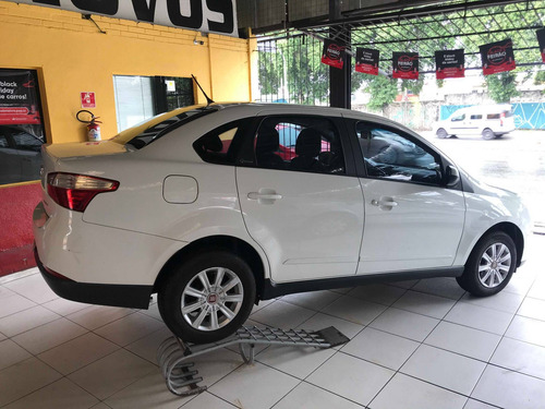 Fiat Grand Siena 1.4 Mpi Attractive 8v Flex 4p Manual