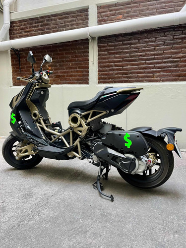 Scooter Automatico 200 Cc Con Escape Akrapovic