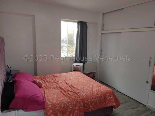 Imagen 8 de 25 de Apartamento Remodelado En Venta En Santa Monica Caracas