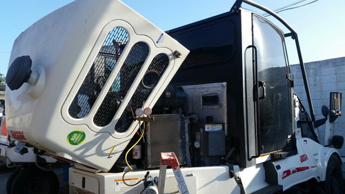 Imagen 2 de 10 de Aire Acondicionado Automotriz Carga Gas Reparación