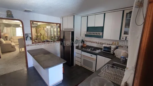 Venta De Linda Casa En Pampatar, Conjunto Cerrado. Isla De Margarita. Cao