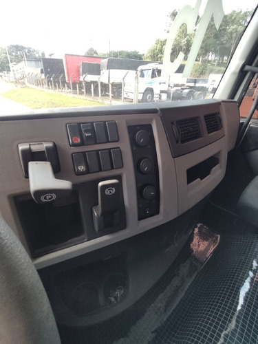 Imagem 7 de 15 de Volvo Vm 330 4x2 I-shift 2015