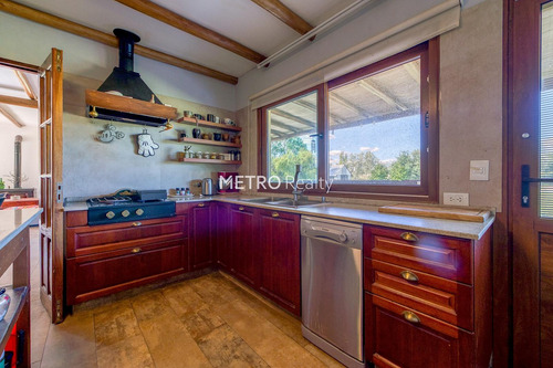Casa En Venta Sobre Lote De 1 Hectarea En Loma Escondida, Open Door
