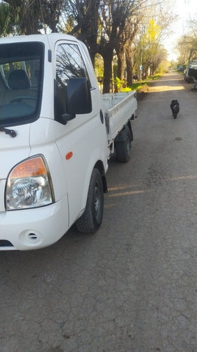 Imagen 3 de 9 de Hyundai H100 2008 2.6 Truck Con Caja