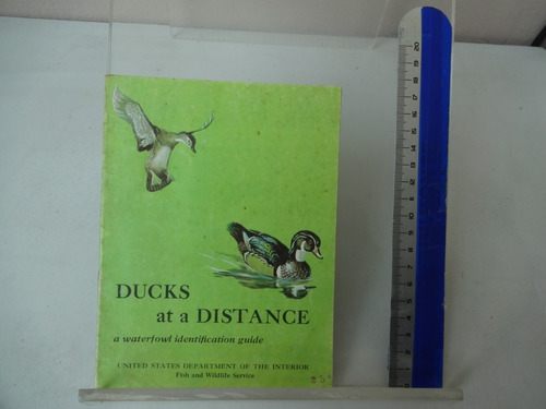 Livro Ducks At A Distance A Waterfowl Identification Guide Patos À Distância Um Guia De Identificação De Aves Aquáticas Fotos Coloridas E Preto E Branco