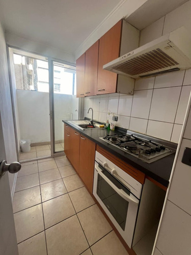Arriendo Depto. 2d 1b Estacionamiento. Lord Cochrane 1030