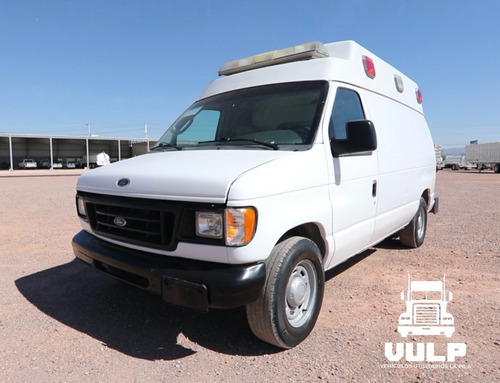 Ambulancia Ford E 150. 2004