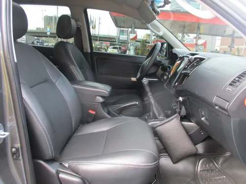 Toyota Fortuner Sr5 4x2 2700cc Mt Aa