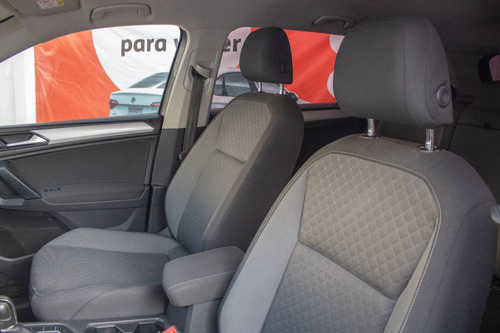 Imagen 6 de 6 de Volkswagen Tiguan Trendline Plus Tsi 1.4l Dsg L4 150 2018