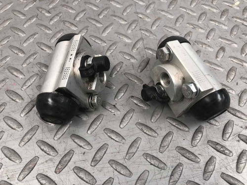 Par Cilindro Freno Tras Chevrolet Trax 4x2 1.8 Std 2012/2016 (Usado)