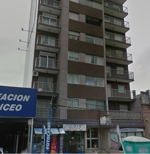 Apto. 1 Dormitorio En Avenida Italia Esq. Comercio Barrio Buceo $21000