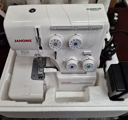 Maquina De Coser Overlock Janome 7034d Blanco (Usado)