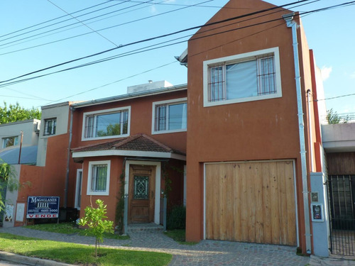 Imagen 6 de 30 de Excelente Chalet En Venta -zona Residencial Castelar Norte- 5 Ambientes- Toma Menor Valor