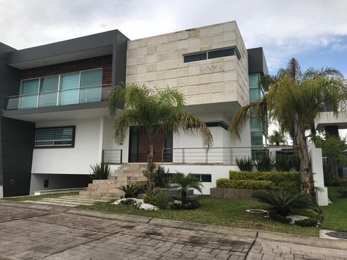 Hermosa Residencia En La Ceiba A La Venta
