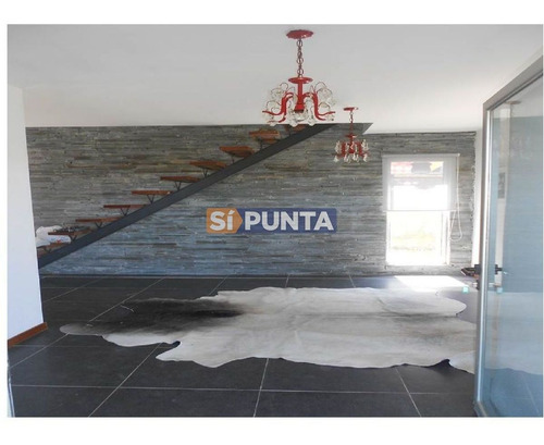 Imagen 14 de 24 de Casa En Altos De Punta Piedra Con Vista Al Mar