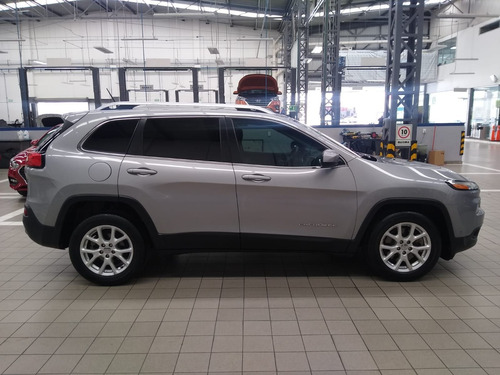Imagen 8 de 15 de Jeep Cherokee 2014 2.4 Latitude At