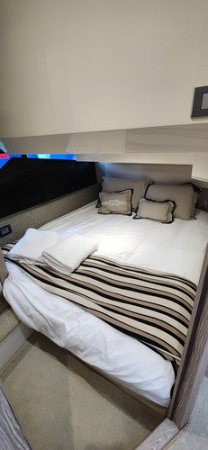 Sessa F42, Intermarine 42, Azimut 43, Schaefer 45 Real 40 Nx