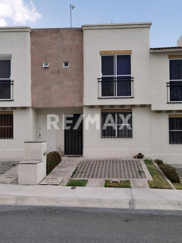 Casa En Venta Mision De Mayorazgo Queretaro Rcv230703-sa