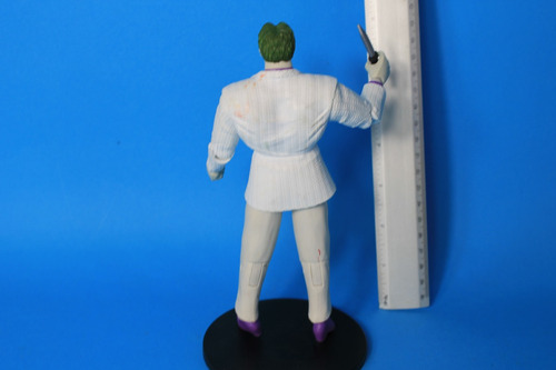 The Joker Batman: The Dark Knight Returns Dc Multiverse (Usado)