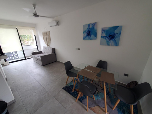 Departamento En Venta En Playa Del Carmen Con Alberca